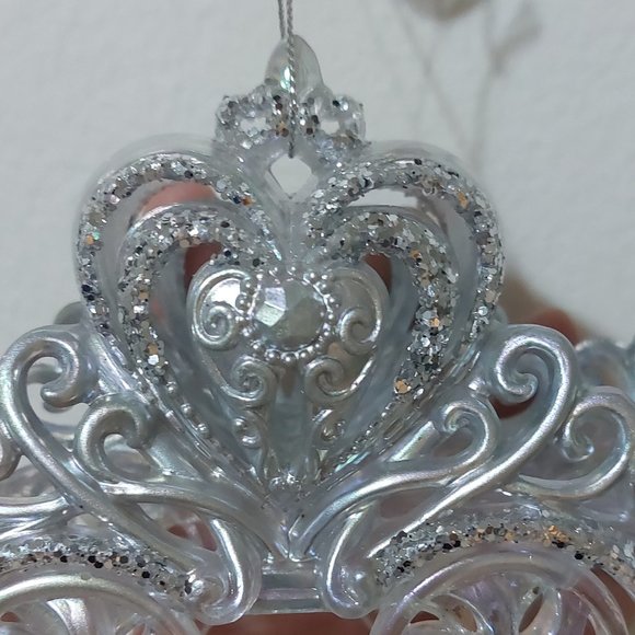 Glittering Carriage Beautiful Festive Holiday Ornaments - Picture 4 of 8